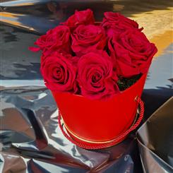  red roses hatbox
