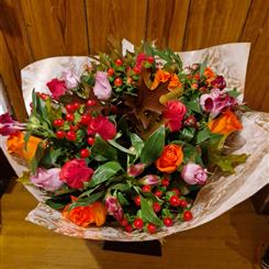 Florist choice autumn handtied